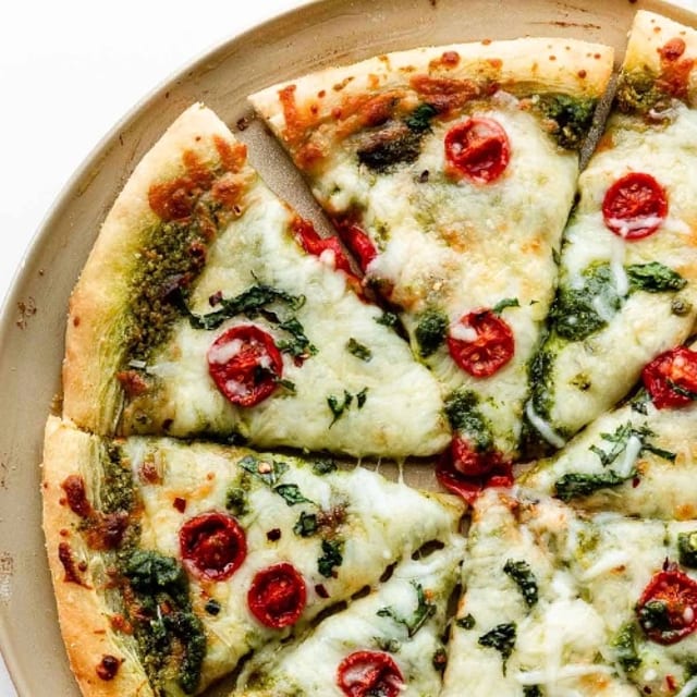 18 inch large CHICKEN PESTO PIZZA (for 4-6 ppl).